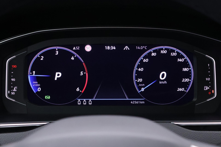 Volkswagen Passat 2,0 TDI DSG IQ Light 1.Maj DPH