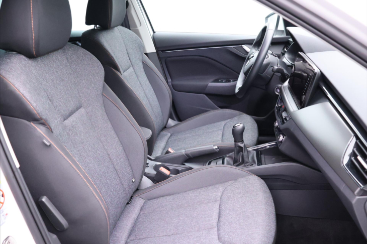 Škoda Kamiq 1,0 TSI Clever Virtual Navi DPH