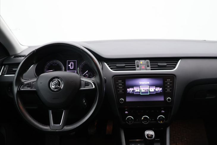 Škoda Octavia 1.6 TDI CZ Style Kessy LED DPH