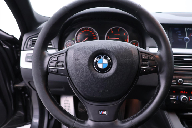 BMW Řada 5 2,0 520d 135kwPanorama Navi