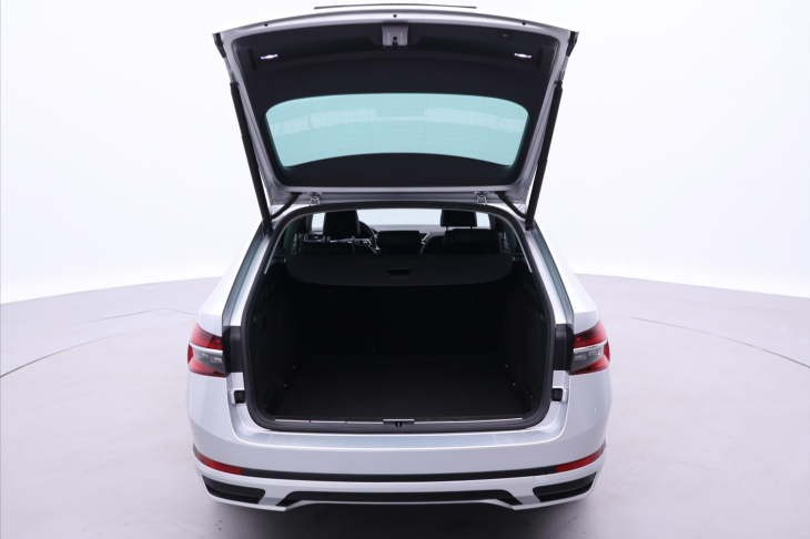 Škoda Superb 2,0 TDI 147kW DSG CZ Scout DPH