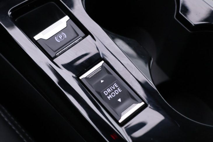 Peugeot 208 1,2 PT 74kW GT-Line LED