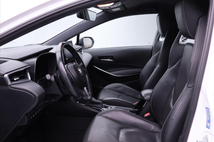 Toyota Corolla 2,0 e-CVT 112kW Executive CZ