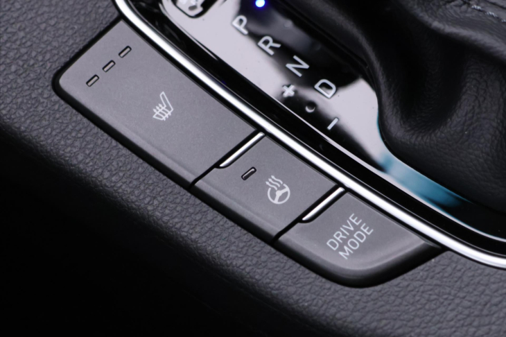 Hyundai i30 1.5 T-GDI 117 kW Smart Aut. CZ DPH