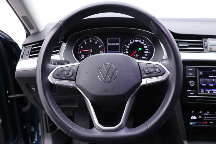 Volkswagen Passat 1,5 TSI 110kW DSG Business DPH