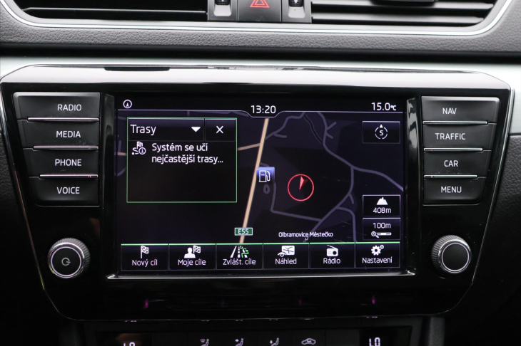 Škoda Superb 1,6 TDI Style 1.maj servis kn.