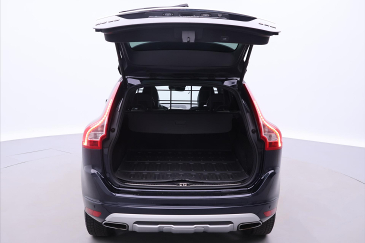 Volvo XC60 2,4 D4 140kW Aut. AWD Summum