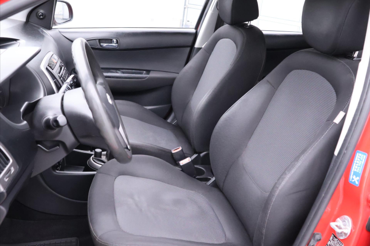 Hyundai i20 1,3 i 62kW Klimatizace CZ