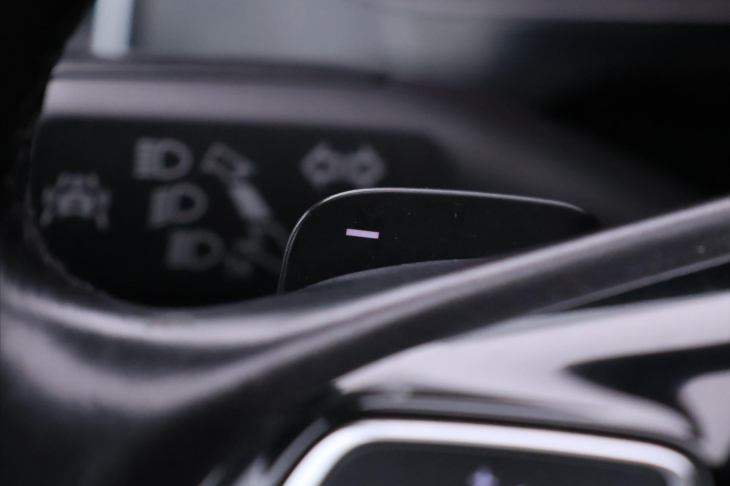 Volkswagen Touareg 3,0 TDI 193kW DSG R-line 4M