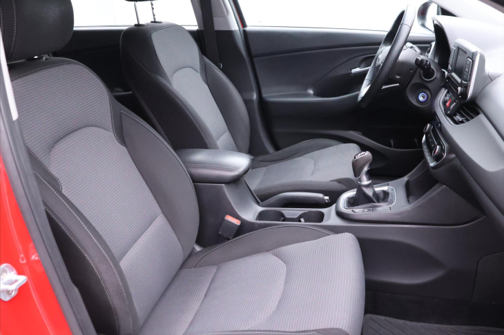 Hyundai i30 1,6 CDRi 81kW CZ Klima Tažné