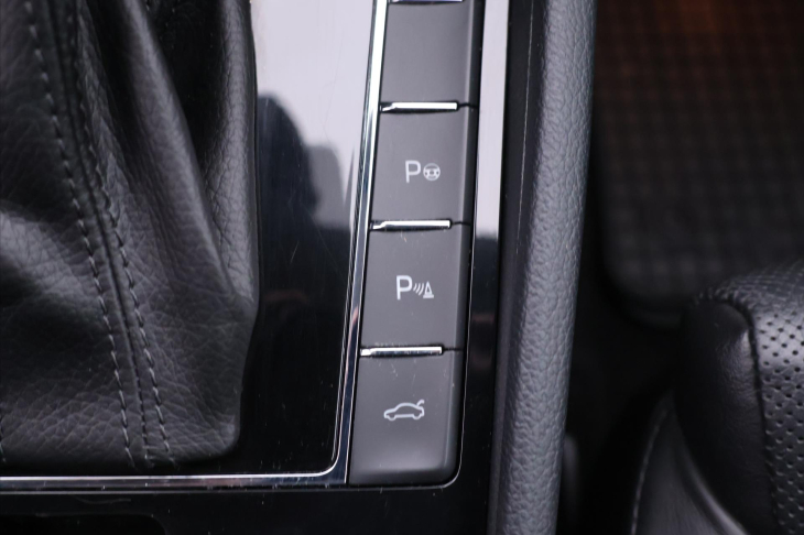 Škoda Superb 2,0 TDI 140kW DSG Style Plus