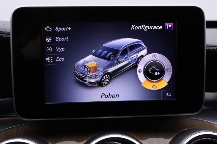 Mercedes-Benz Třídy C 2,2 250d 150kW Aut. LED