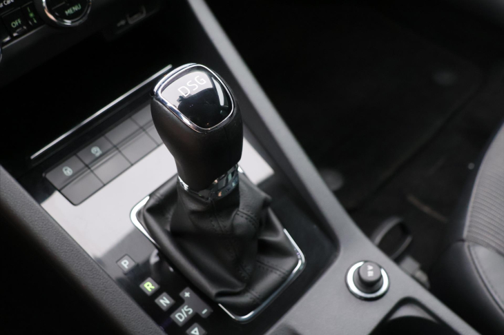 Škoda Octavia 2,0 TDI 110kW DSG Style Kůže