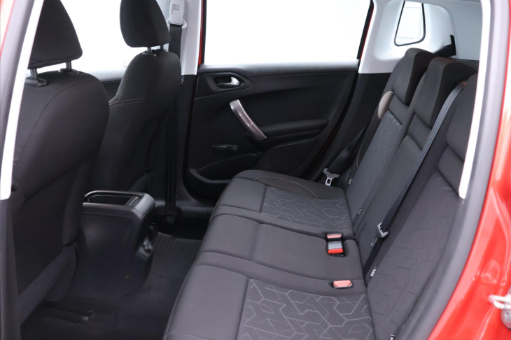 Peugeot 2008 1,2 PureTech 60kW CZ Tempo