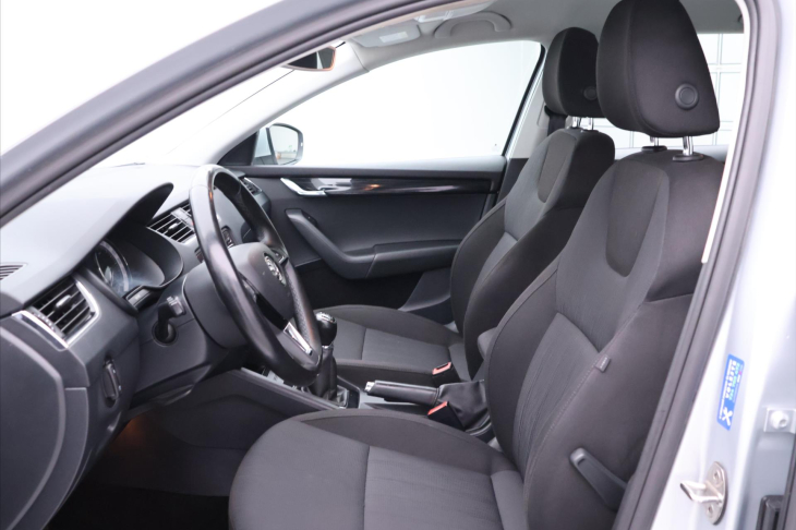 Škoda Octavia 1,6 TDI 85kW Style LED tažné CZ