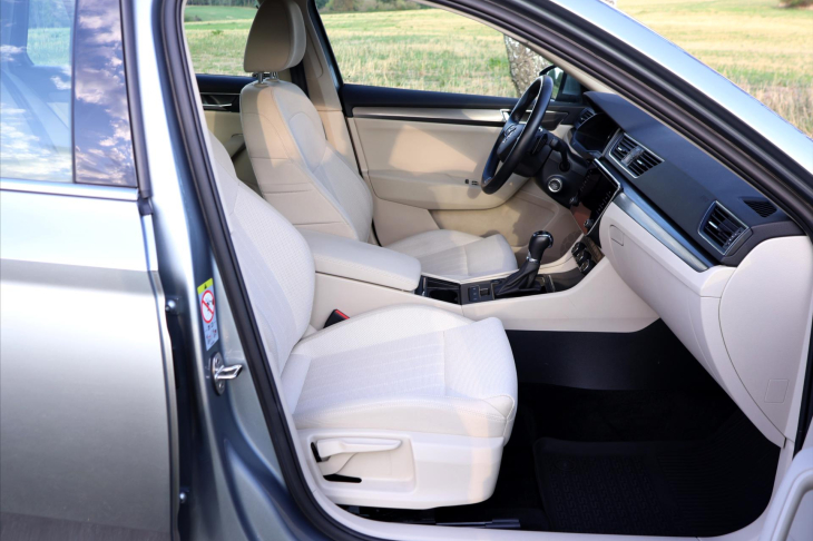 Škoda Superb 2,0 TDI DSG 4x4 CZ Style DPH