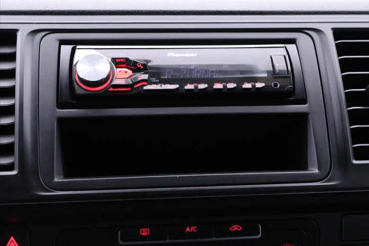 Volkswagen Transporter 2,0 TDI 110kW CZ 1.Maj LED DPH