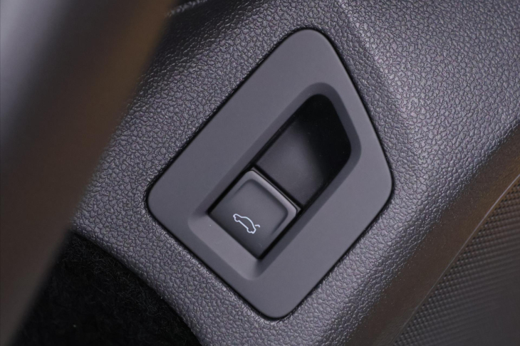 Volkswagen Arteon 2,0 TSI 200kW R-Line 4M CZ DPH