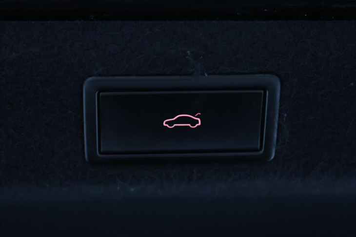 Škoda Superb 2,0 TDI 140kW DSG L&K 4x4 CZ