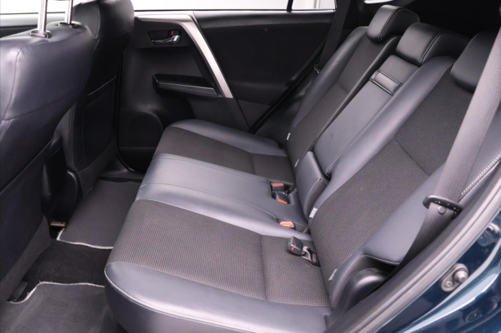 Toyota RAV4 2,5 Hybrid 114kW e-CVT 4WD CZ