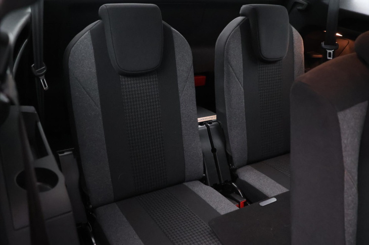 Peugeot 5008 1,5 HDI 96kW 7-Míst CZ DPH