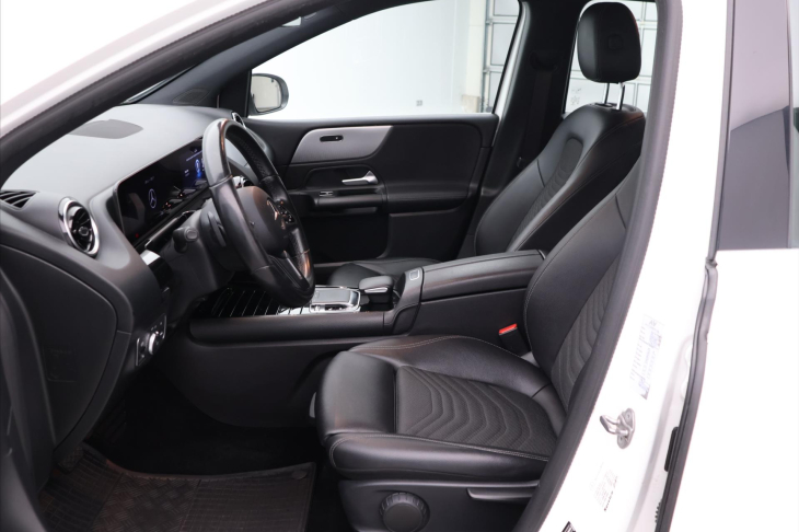 Mercedes-Benz Třídy B 1,5 180d 85kW Aut. Led Navi CZ