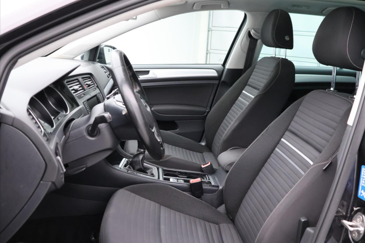 Volkswagen Golf 1,4 TSI 92kW Cup 1.Maj Navi