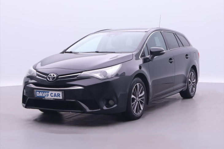 Toyota Avensis 2,0 D-4D 105kW Navi LED Tempo