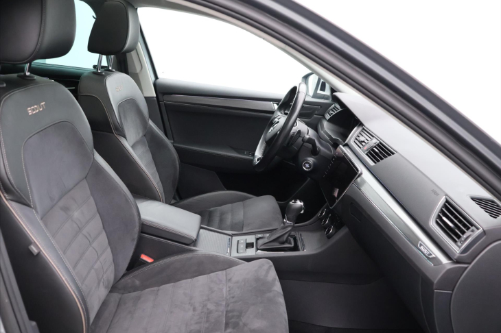 Škoda Superb 2,0 TSI 206kW Scout 4x4 DSG