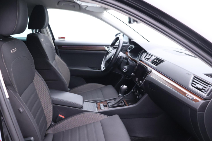 Škoda Superb 2,0 TDI 147kW 4x4 Scout DPH