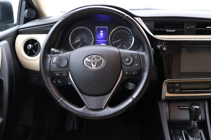 Toyota Corolla 1,6 VVT-i Aut. CZ Executive