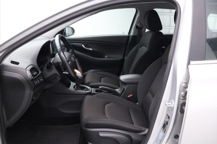 Hyundai i30 1,4 T-GDI 103kW DCT Navi LED