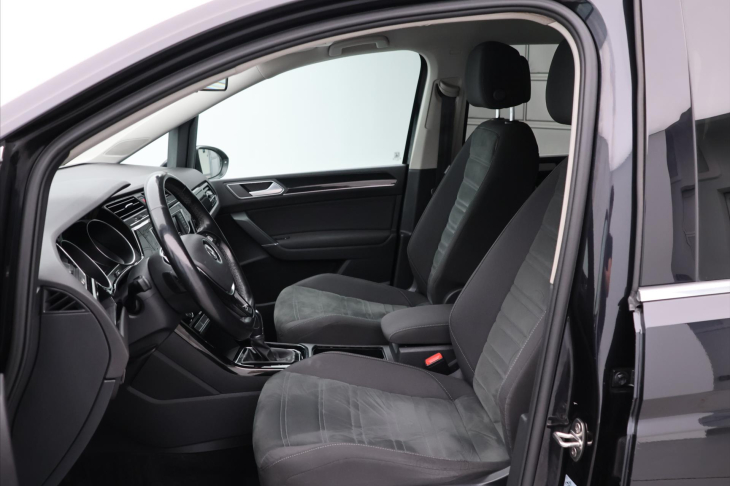 Volkswagen Touran 2,0 TDI 110kW DSG Highline 7M