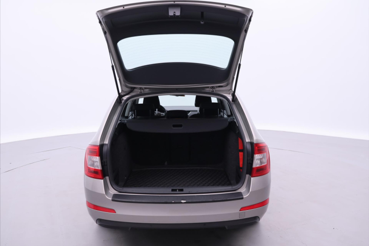 Škoda Octavia 1,4 TSI 103kW Elegance CZ DPH