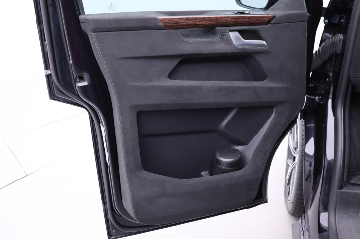 Volkswagen Multivan 2,0 TDI 146kW Highline 4MOT DSG CZ