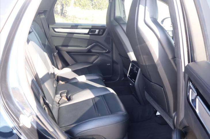 Porsche Cayenne 3,0 EHV 340kW Platinum DPH