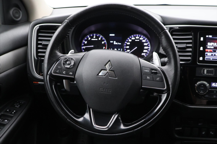 Mitsubishi Outlander 2,0 MIVEC 110kW Intense 4WD