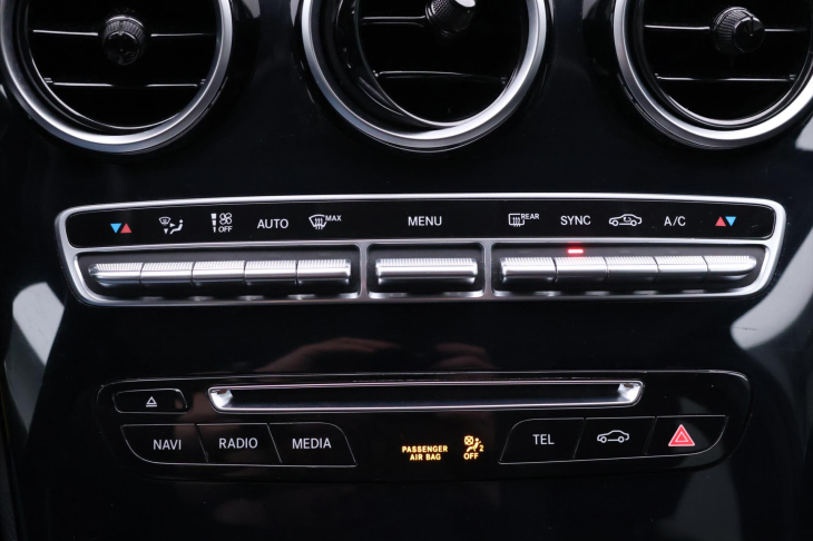 Mercedes-Benz Třídy C 2,1 200 D 100kW Automat Klima