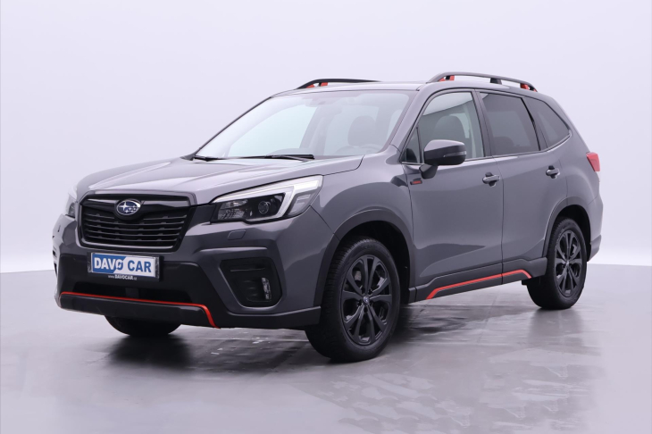 Subaru Forester 2,0 110kW CZ 4x4 Pano DPH