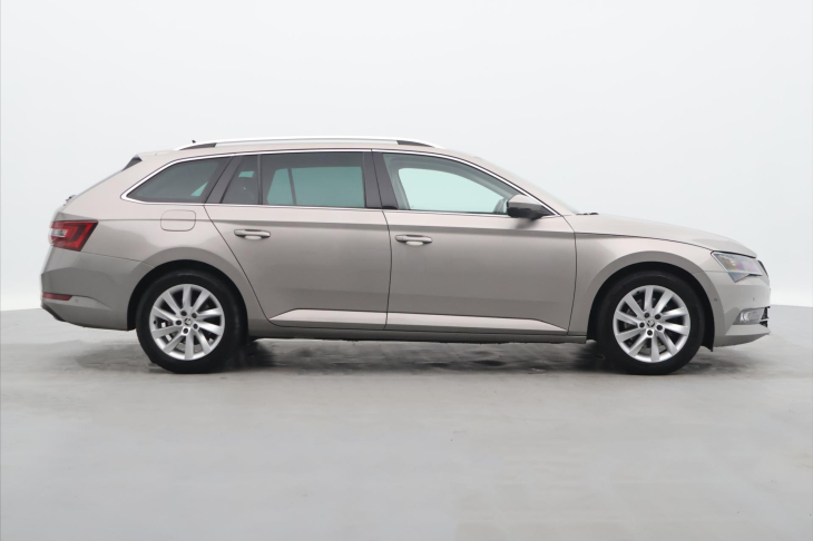 Škoda Superb 2,0 TDI DSG Style+ Kůže DPH