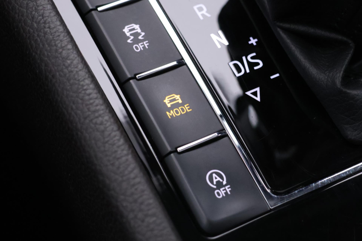 Škoda Superb 2,0 TDI 140kW DSG L&K 1.Maj