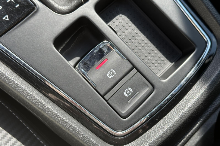 Seat Leon 2,0 TSI Cupra 221kW 4Drive DSG