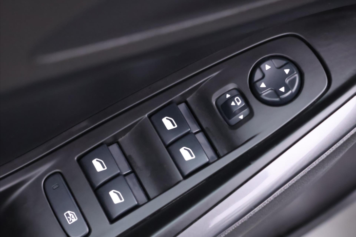 Opel Grandland X 1,6 TURBO PHEV 4x4 Innovation