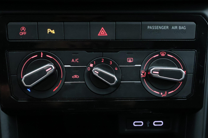 Volkswagen T-Cross 1,0 TSI 70kW CZ Life 1.Maj.