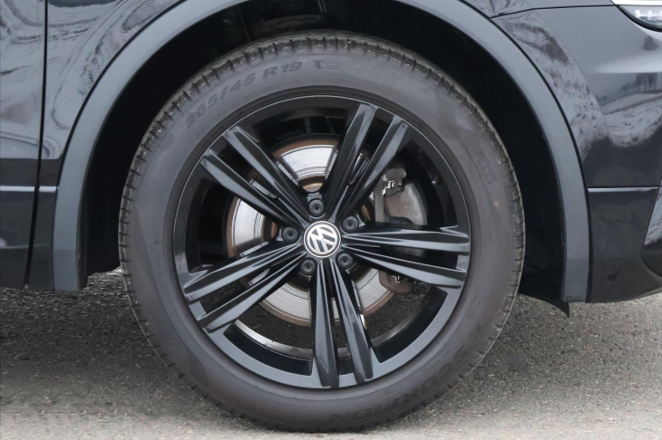 Volkswagen Tiguan Allspace 2,0 TDI DSG 4M R-Line Black DPH