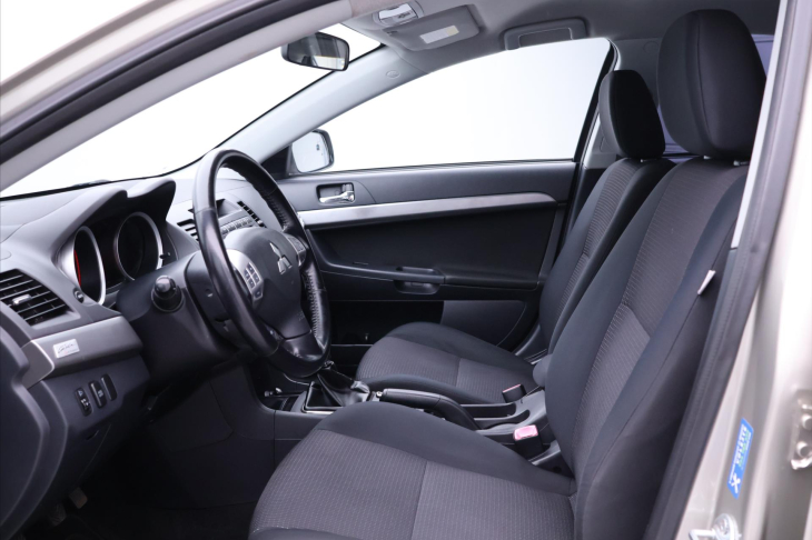 Mitsubishi Lancer 1,8 i 105kW Aut.klima