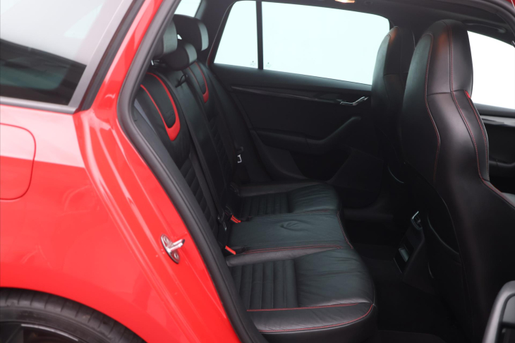 Škoda Octavia 2,0 TDI RS DSG Challenge 1.Maj.