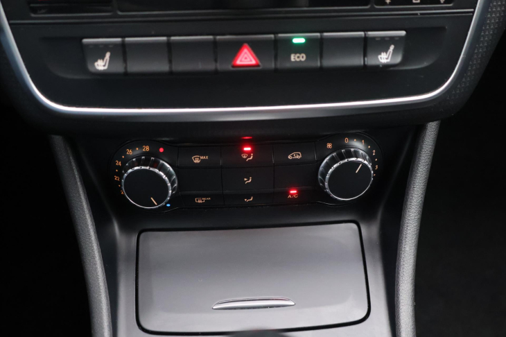 Mercedes-Benz Třídy A 1,6 200i 115kW Klima Kůže