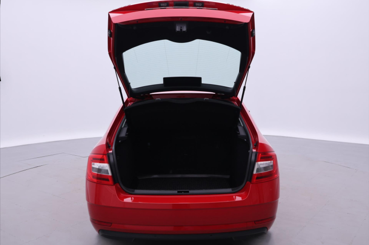 Škoda Octavia 1,0 TSI 85KW FRESH CZ