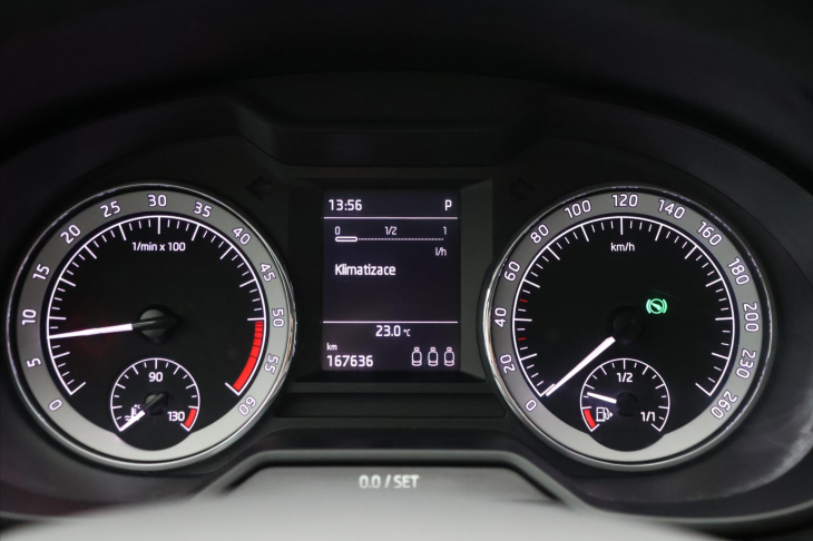 Škoda Octavia 1,6 TDI 85kW DSG CZ Style DPH